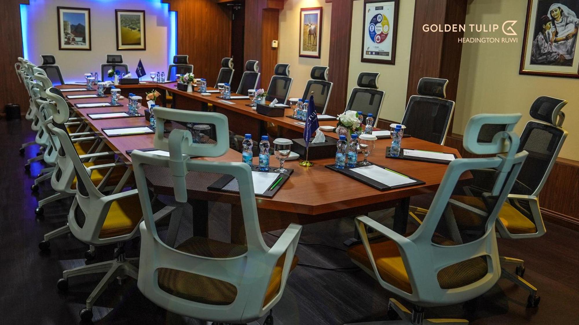 Golden Tulip Headington Hotel Mascate Exterior foto